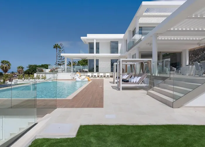 Karat Royal White Vila