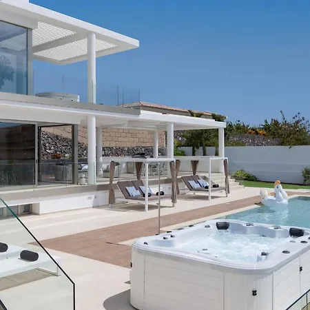 Karat Royal White Villa *