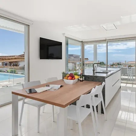 Villa Karat Royal White